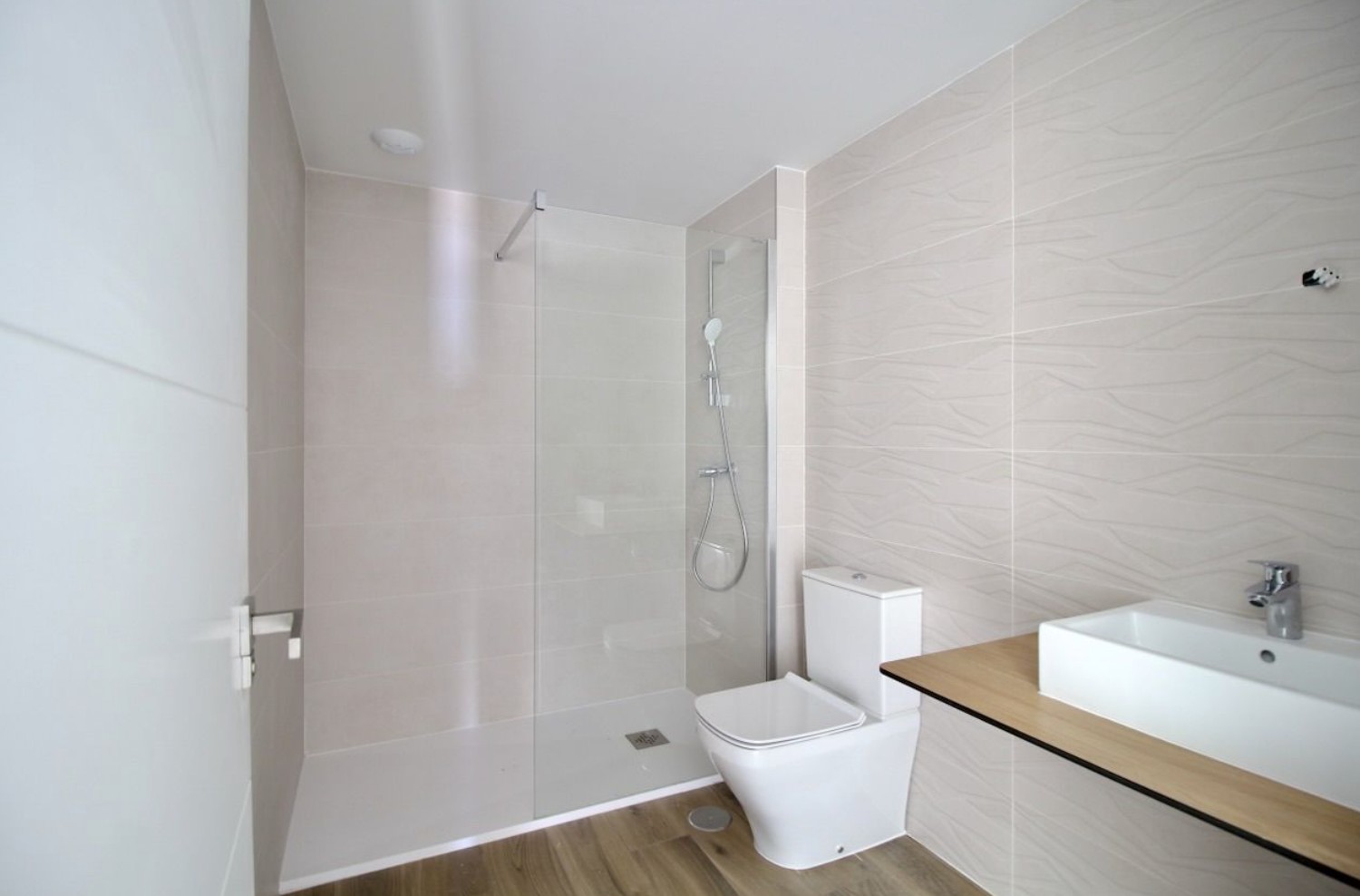 Elegante apartamento con vistas al mar.
