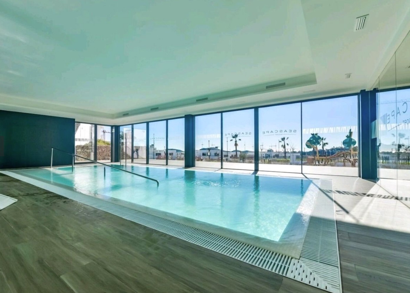 Elegante apartamento con vistas al mar.