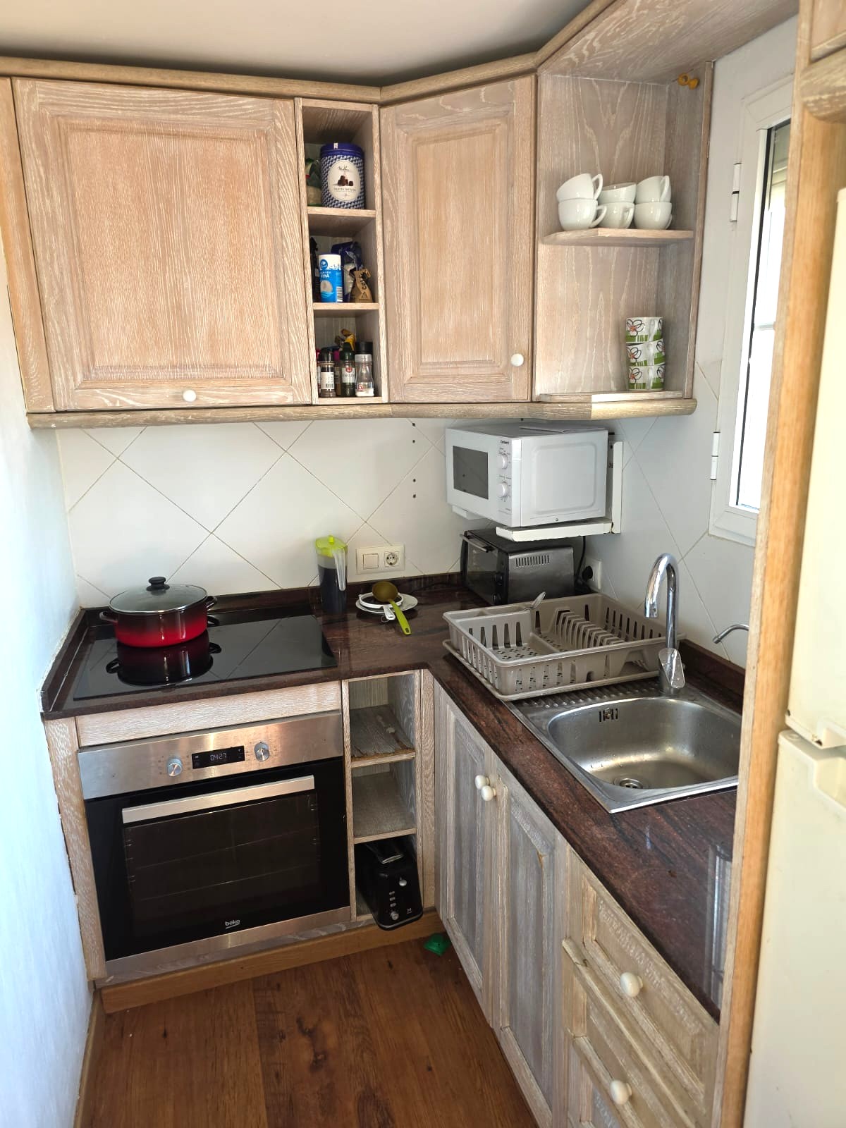 Casa adosada en Gran Alacant con 3 habitaciones y piscina privada .
