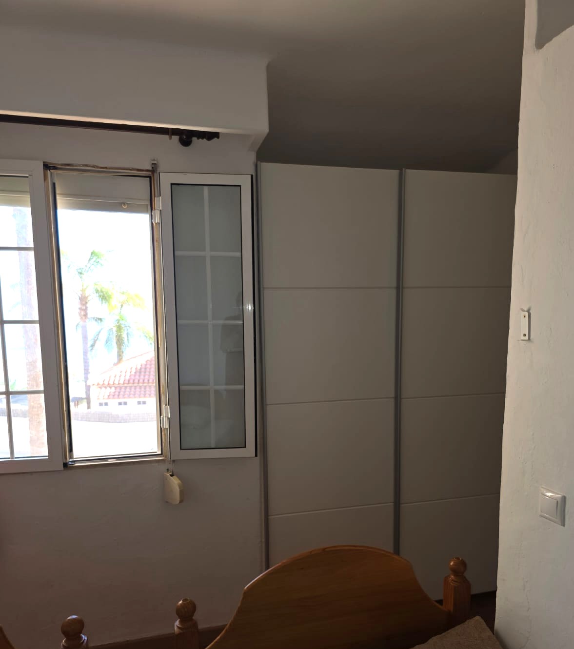 Casa adosada en Gran Alacant con 3 habitaciones y piscina privada .