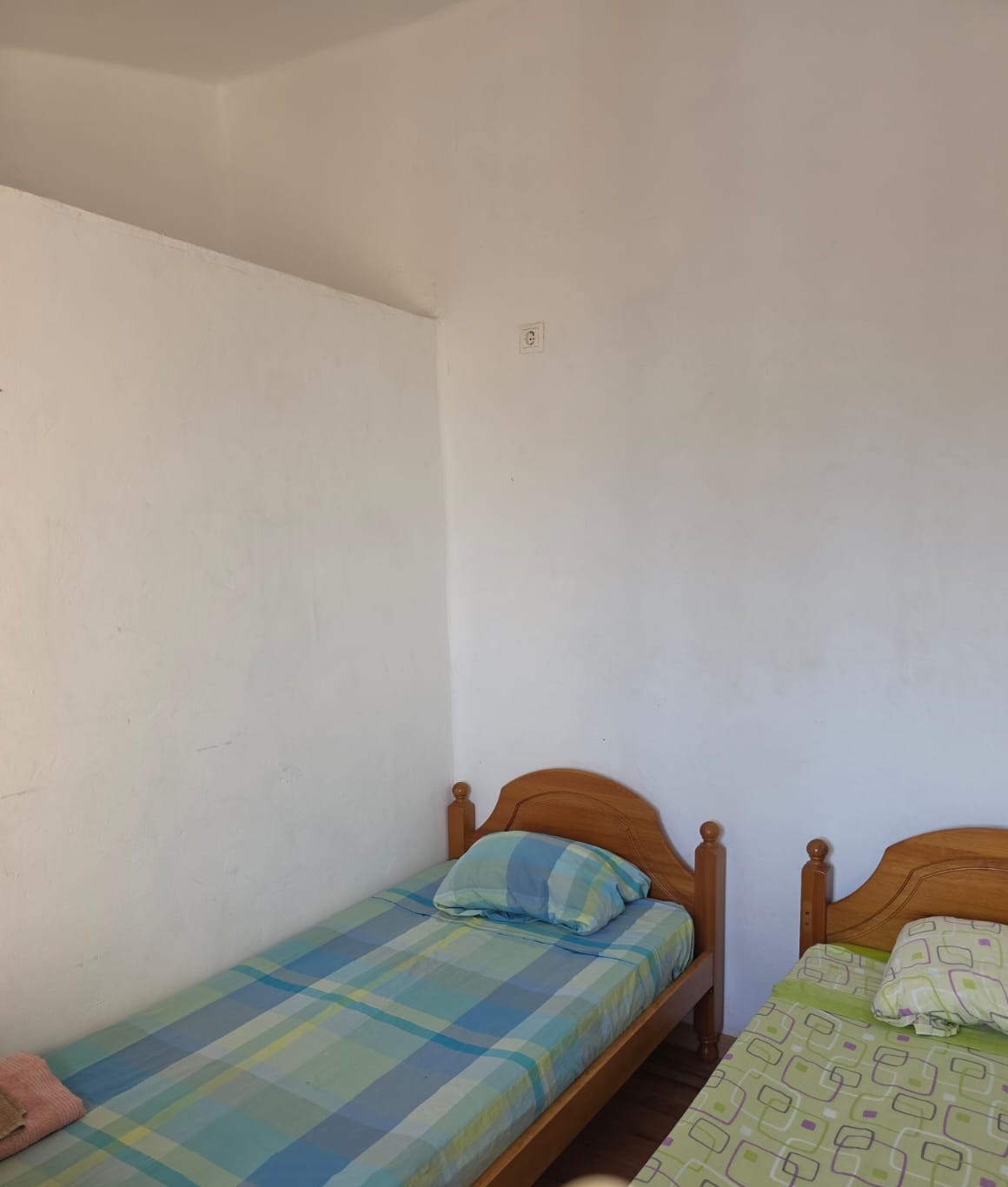 Casa adosada en Gran Alacant con 3 habitaciones y piscina privada .