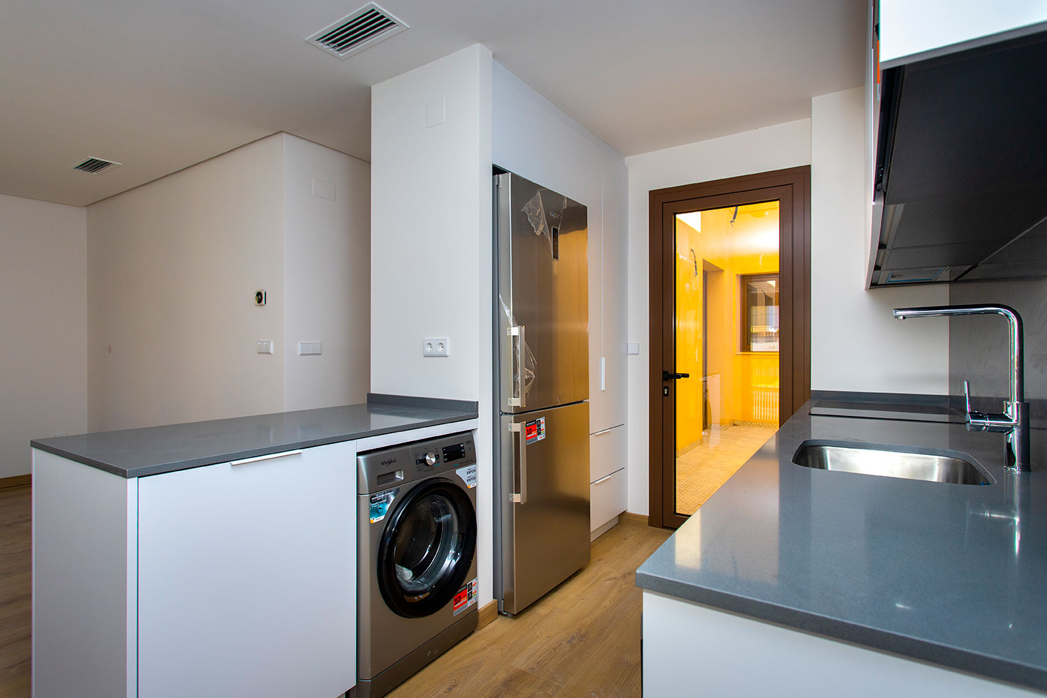 Ultimo Apartamento en venta de 3 dormitorios en Hondón de las Nieves - LLAVE EN MANO -