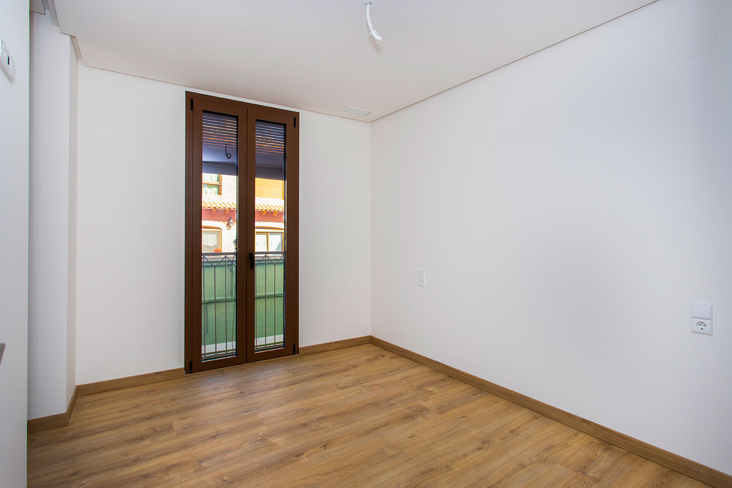 Ultimo Apartamento en venta de 3 dormitorios en Hondón de las Nieves - LLAVE EN MANO -