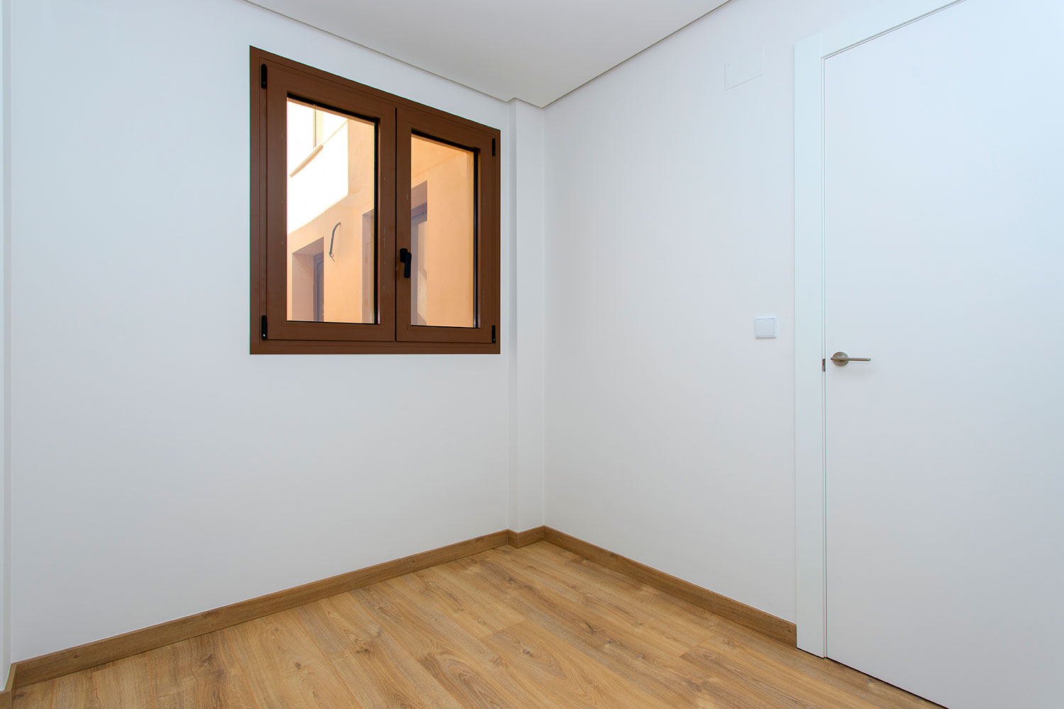 Ultimo Apartamento en venta de 3 dormitorios en Hondón de las Nieves - LLAVE EN MANO -