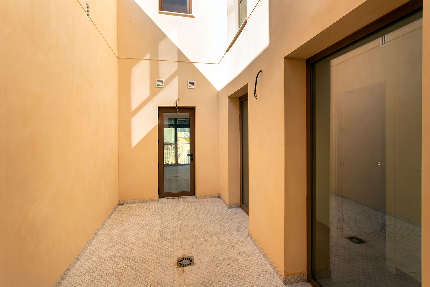 Ultimo Apartamento en venta de 3 dormitorios en Hondón de las Nieves - LLAVE EN MANO -