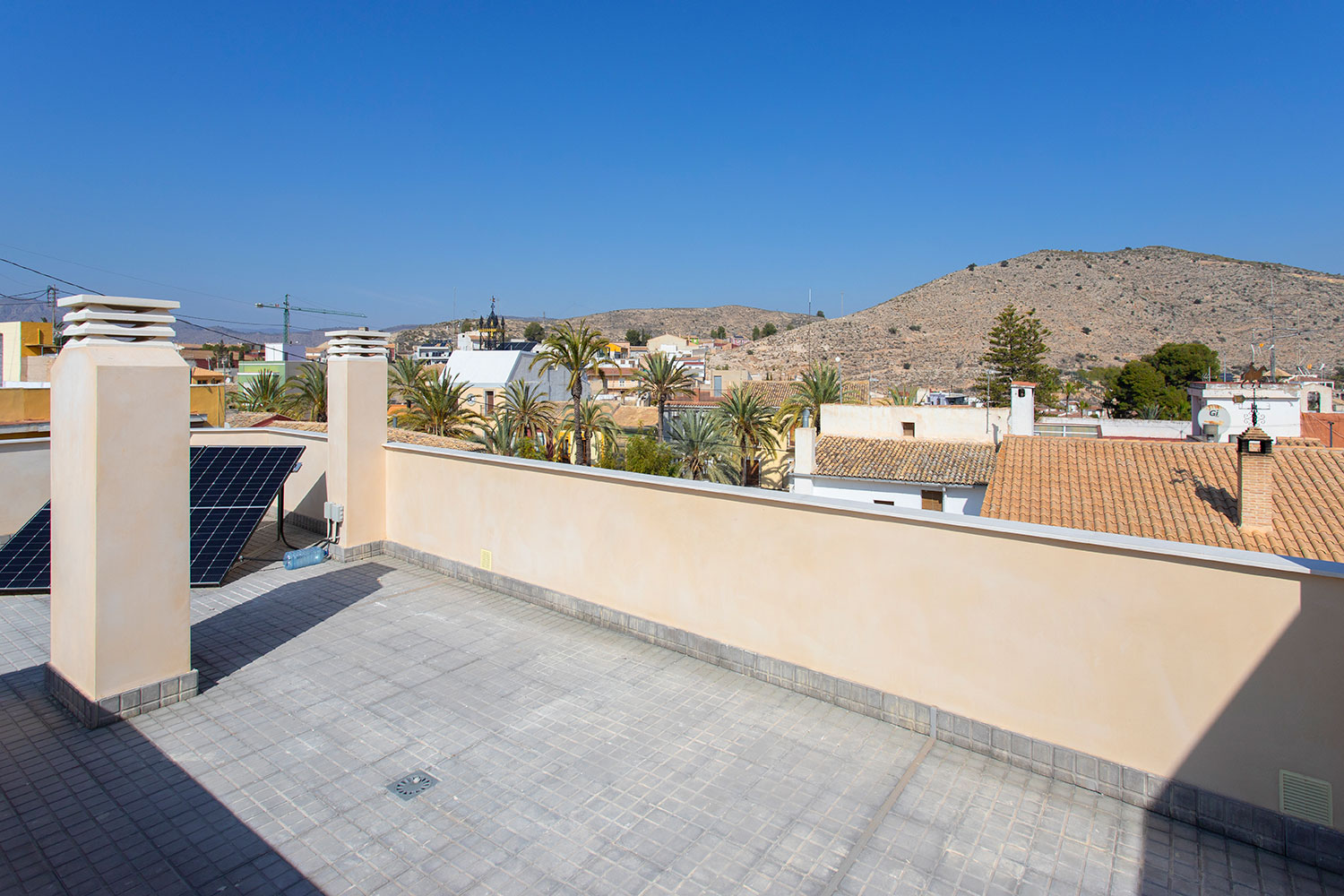Ultimo Apartamento en venta de 3 dormitorios en Hondón de las Nieves - LLAVE EN MANO -