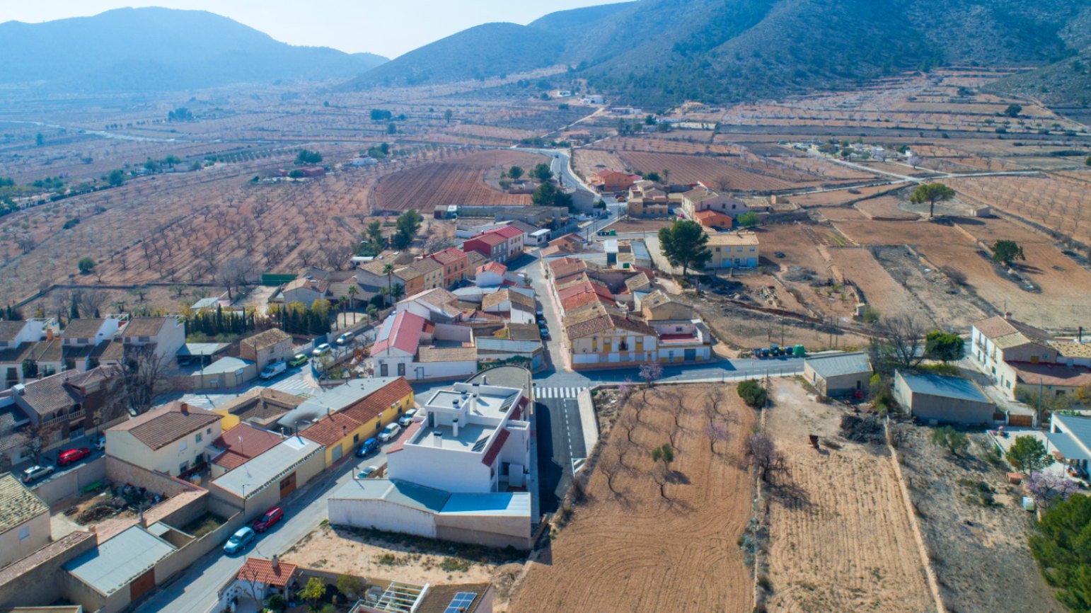 Apartamento nuevo de 3 habitaciones en Hondón de las Nieves