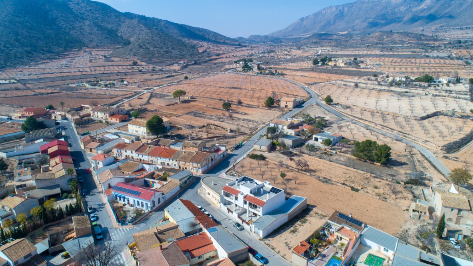 Apartamento nuevo de 3 habitaciones en Hondón de las Nieves
