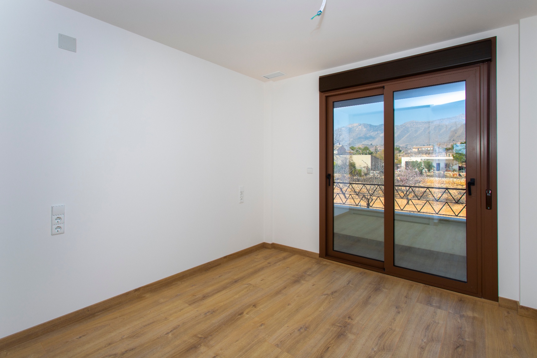 Apartamento nuevo de 3 habitaciones en Hondón de las Nieves