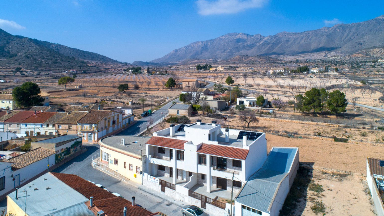 Apartamento nuevo de 3 habitaciones en Hondón de las Nieves
