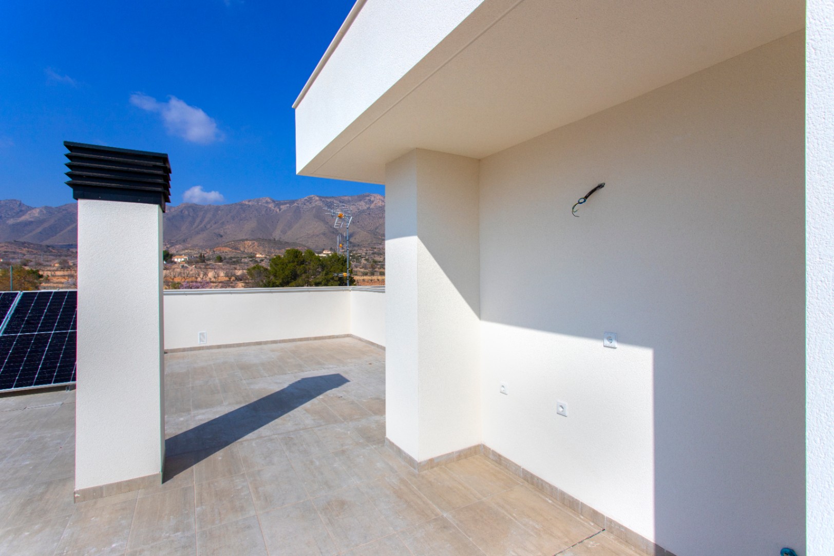 Apartamento nuevo de 3 habitaciones en Hondón de las Nieves