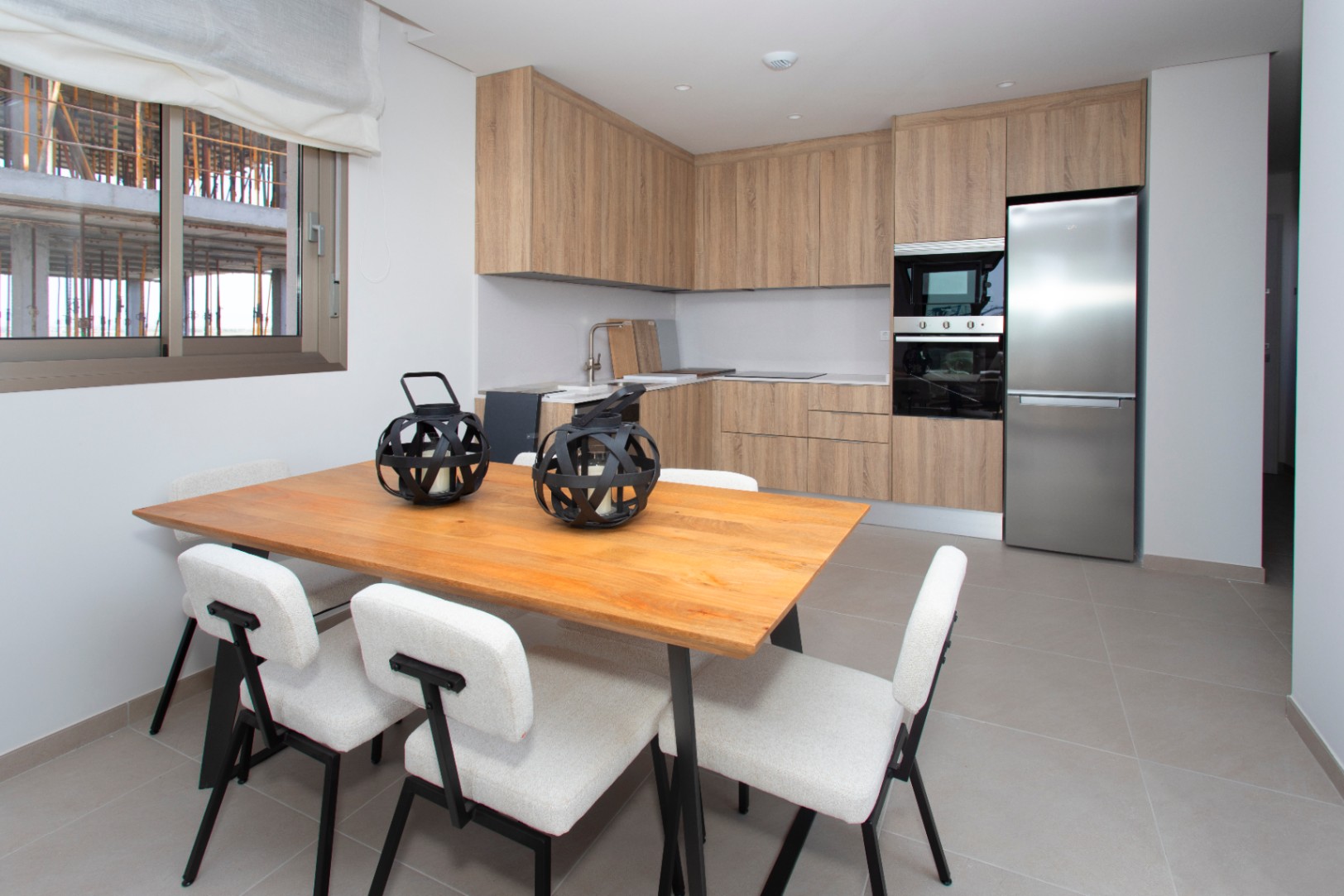 Apartamento nuevo de 3 habitaciones en Santa Pola con piscina