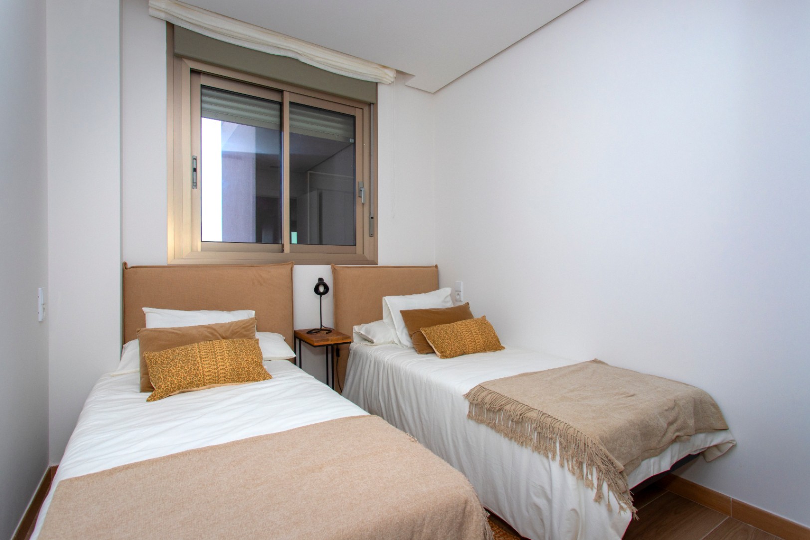 Apartamento nuevo de 3 habitaciones en Santa Pola con piscina