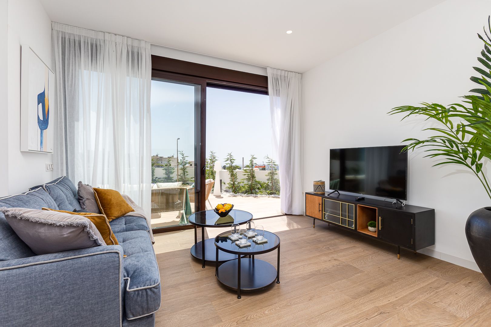 Preciosas villas con vistas al mar .
