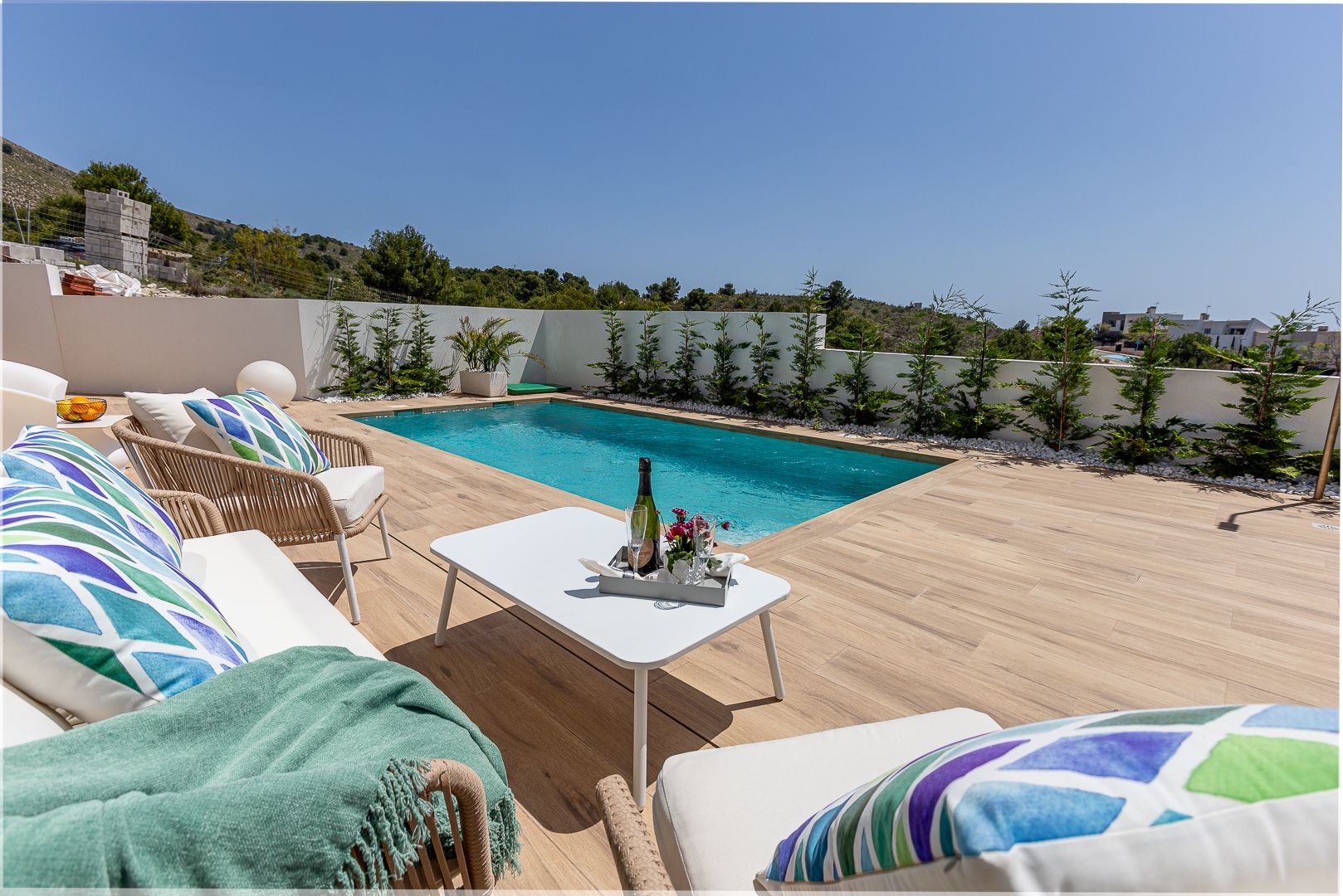 Preciosas villas con vistas al mar .