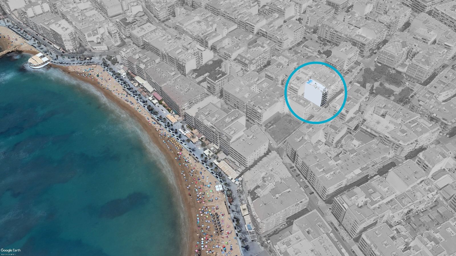 Apartamentos de obra nueva en Torrevieja, a 150m de la Playa del Cura .