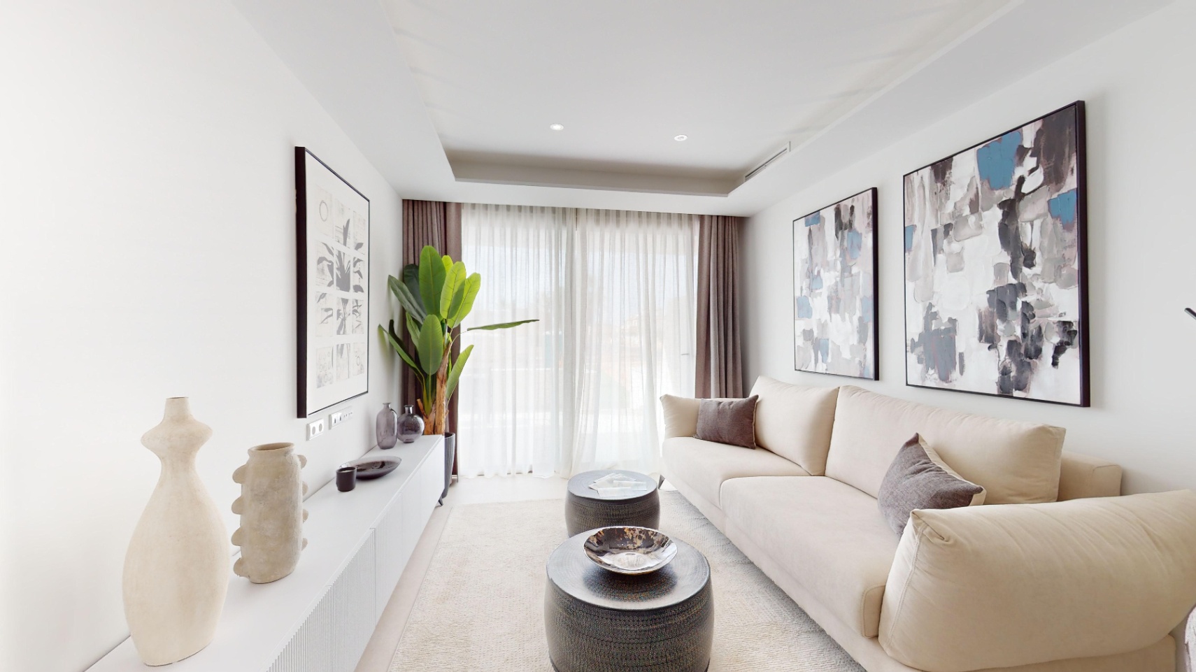 Precioso apartamento con jardín privado .