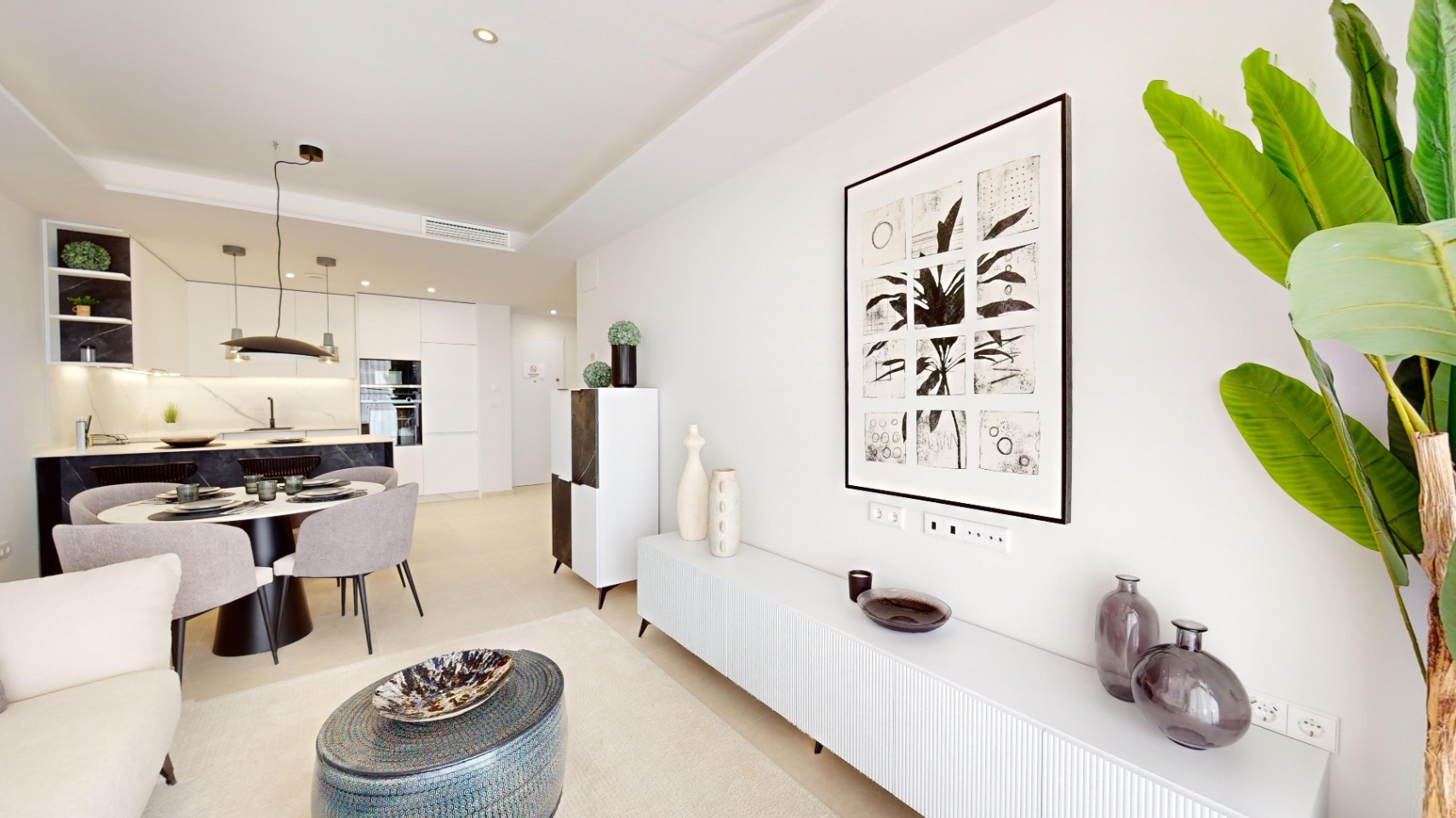 Precioso apartamento con jardín privado .