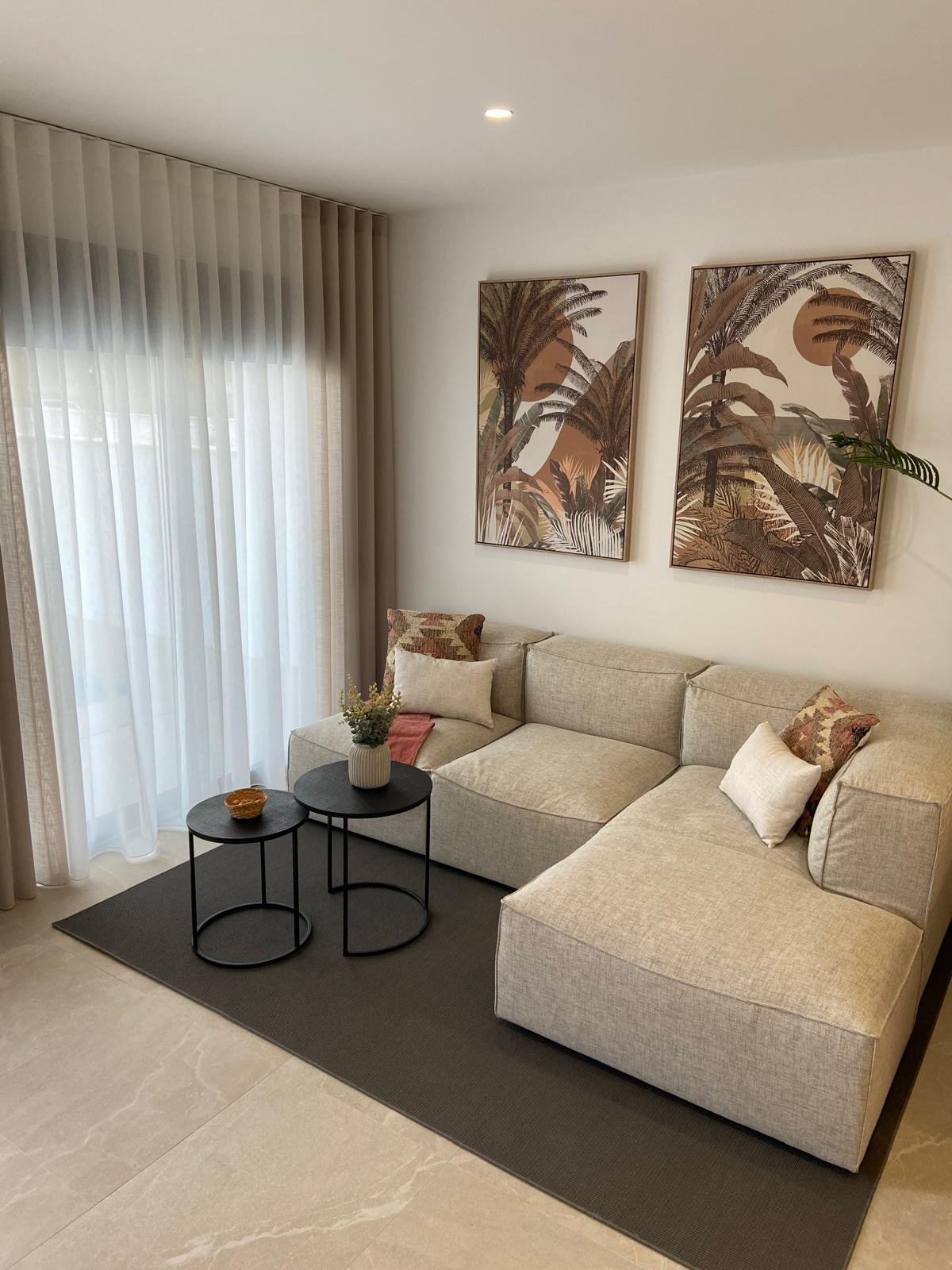 Twee-onder-een-kap woning in San Pedro del Pinatar met 3 slaapkamers en een zwembad.