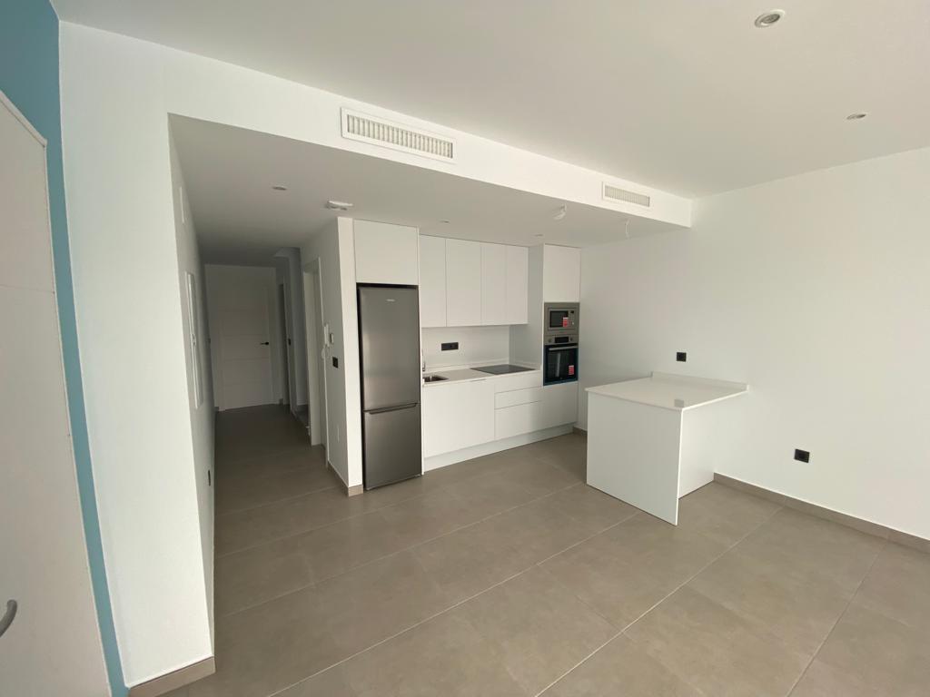 Chalet zu verkaufen mit 3 Schlafzimmern und Pool in Los Alcázares