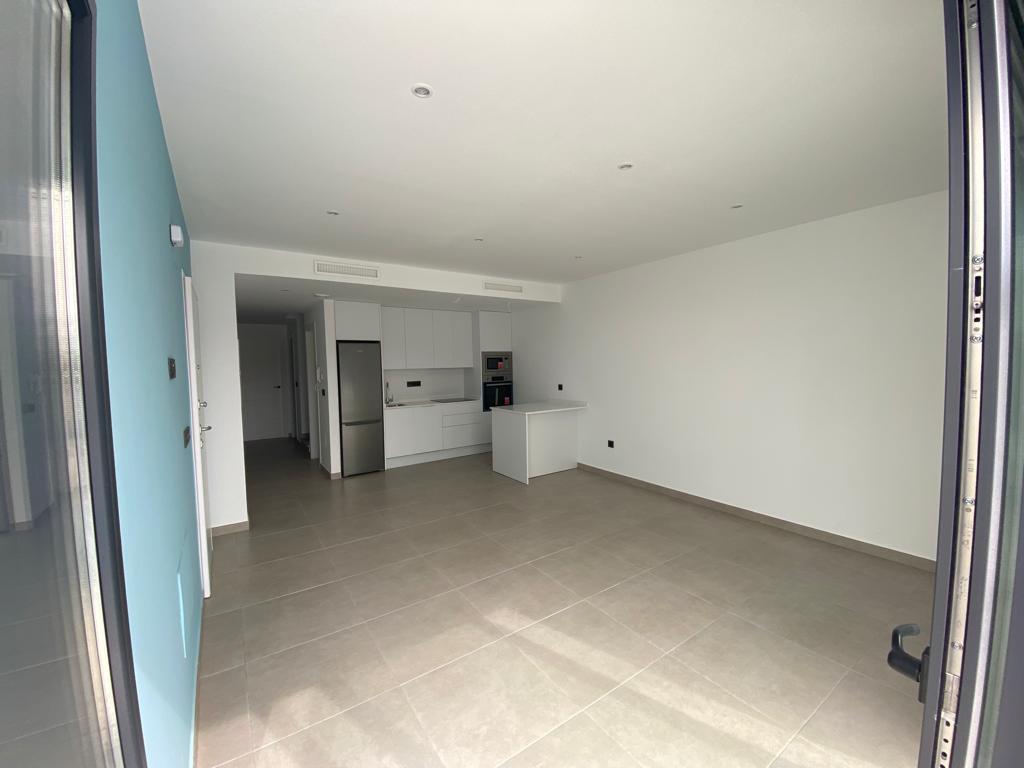 Chalet zu verkaufen mit 3 Schlafzimmern und Pool in Los Alcázares