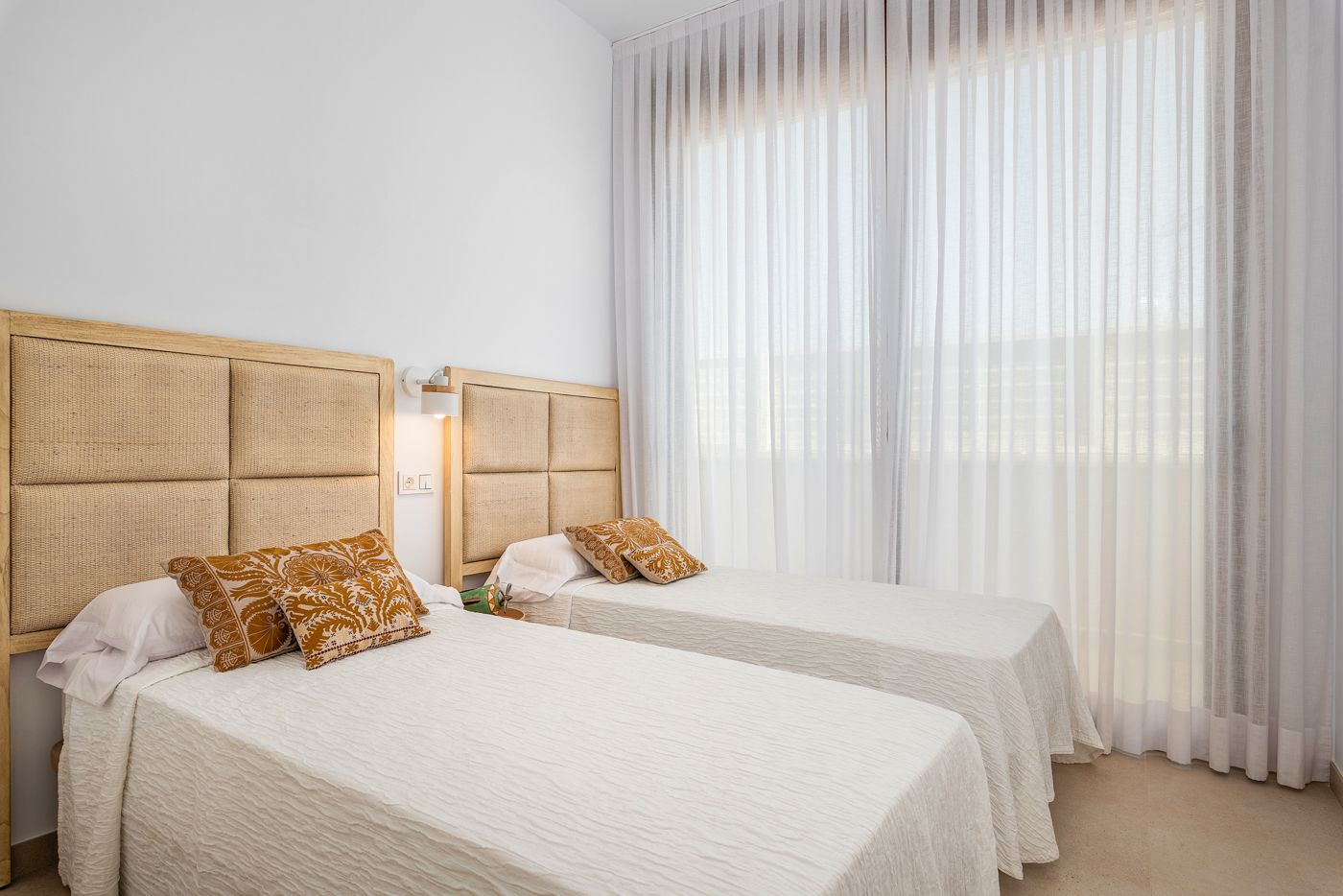 Villa de obra nueva  en Vera, Almería a 200 metros de la playa .