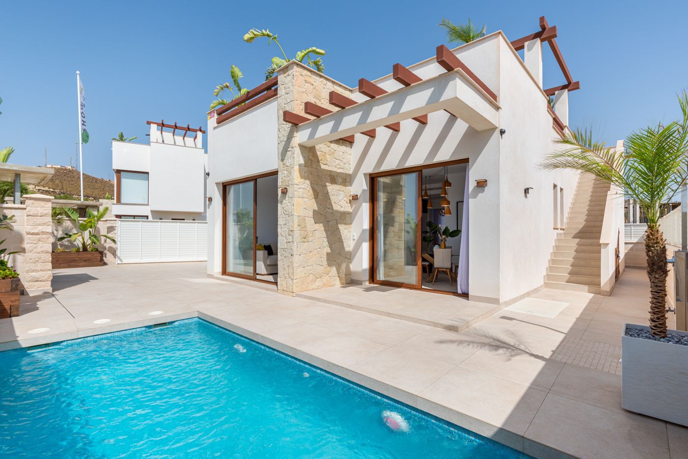 Villa de obra nueva  en Vera, Almería a 200 metros de la playa .