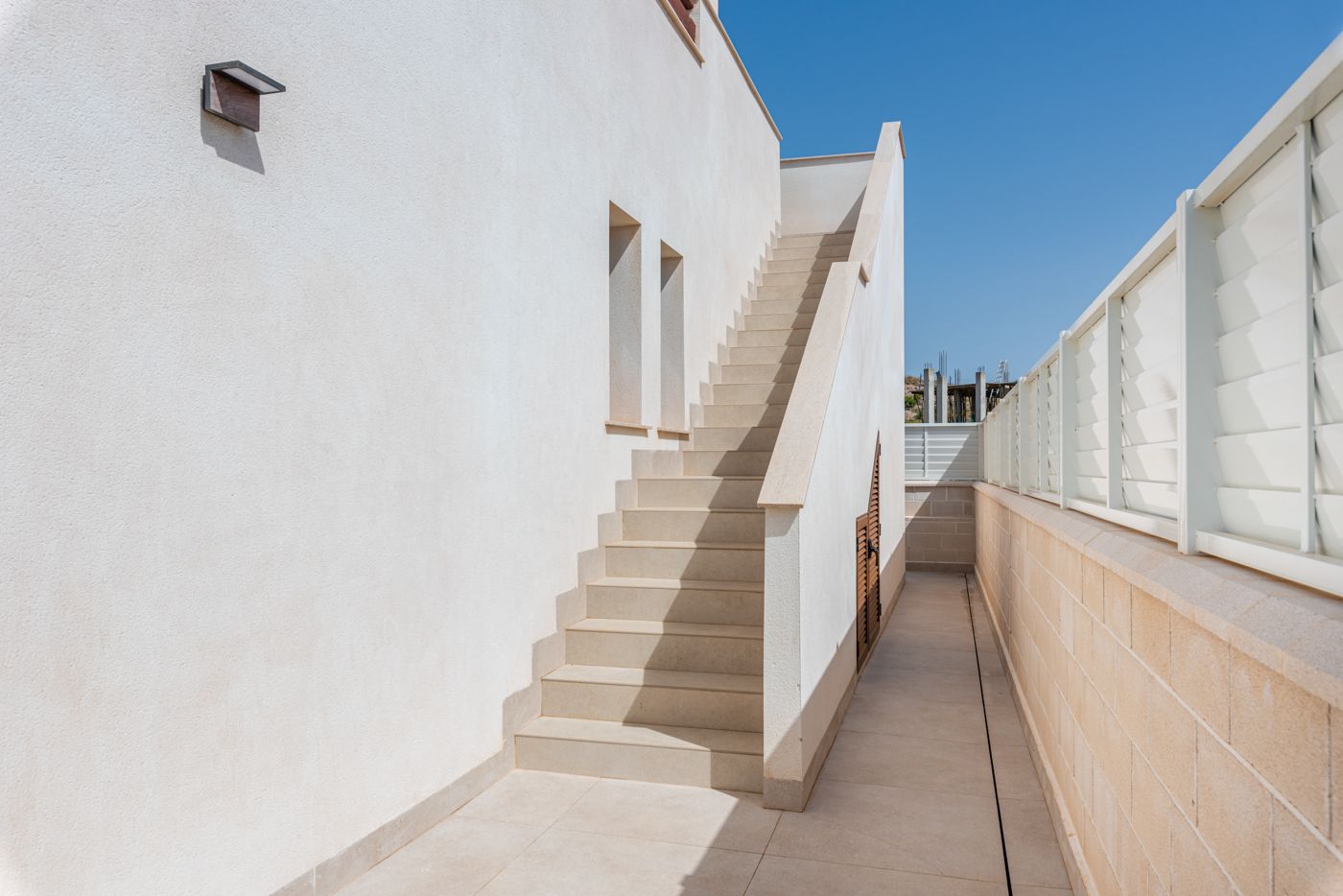Villa de obra nueva  en Vera, Almería a 200 metros de la playa .