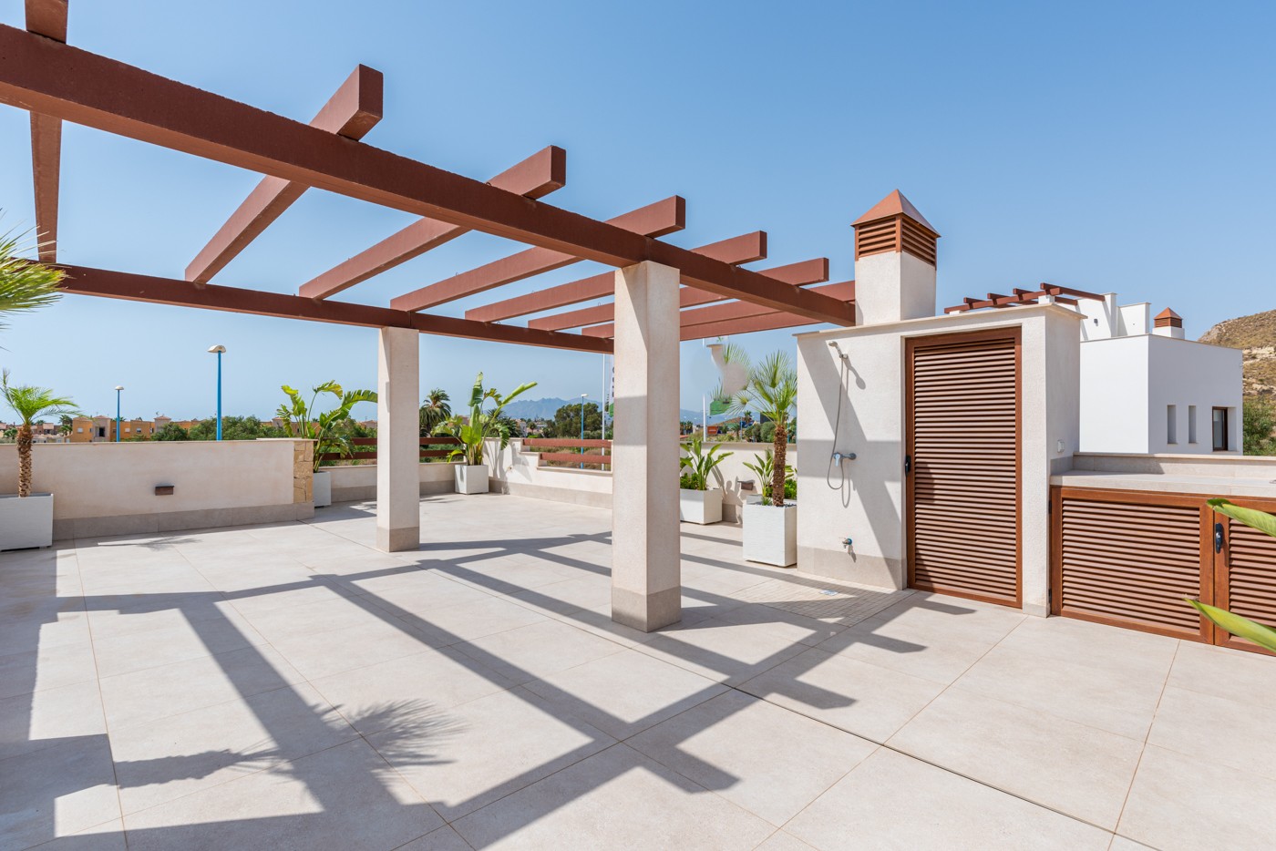 Villa de obra nueva  en Vera, Almería a 200 metros de la playa .