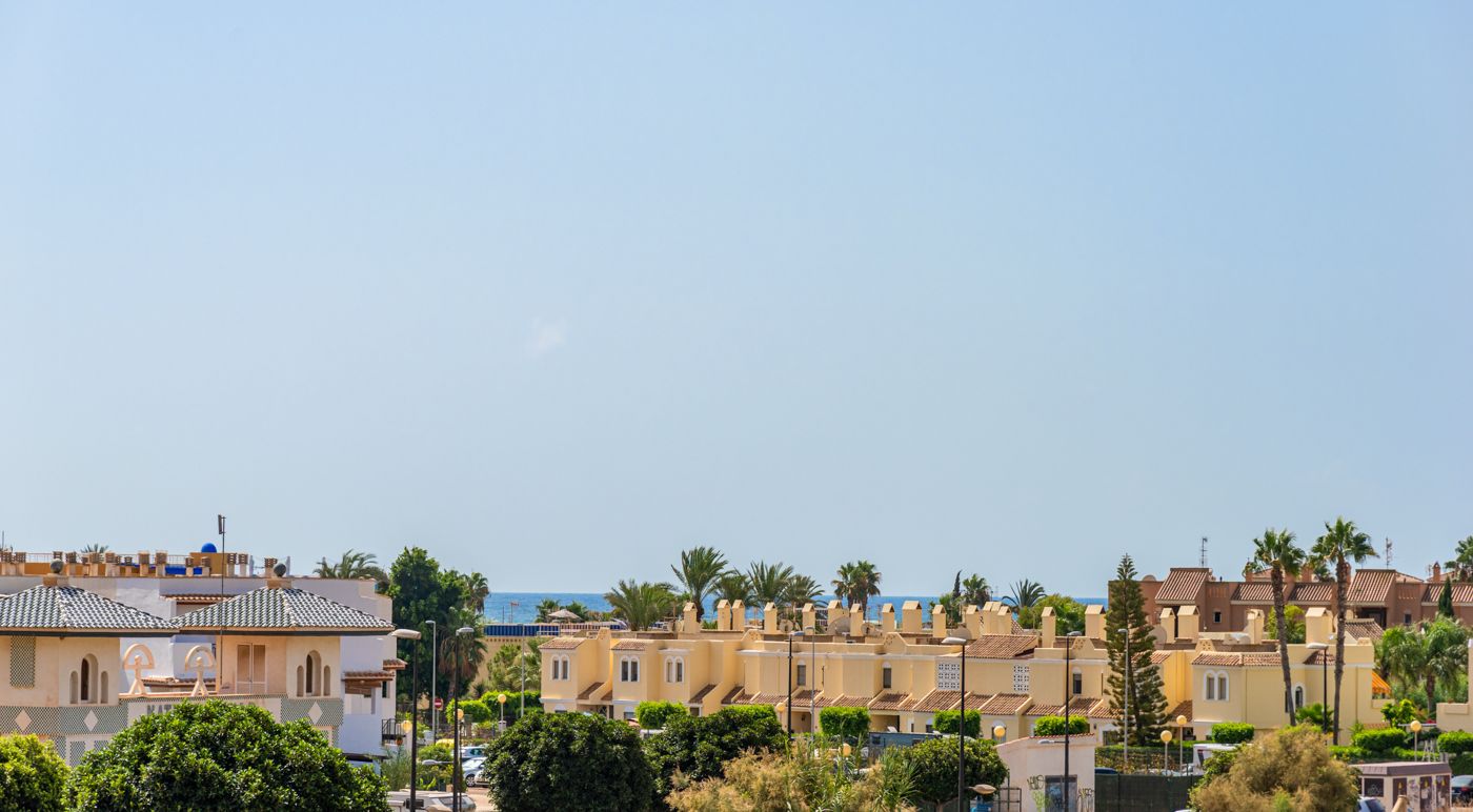 Villa de obra nueva  en Vera, Almería a 200 metros de la playa .