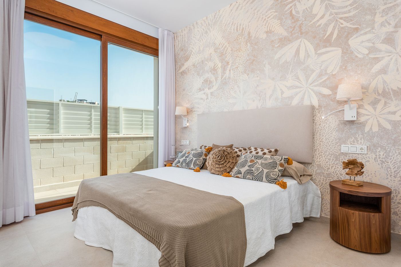 Villa de obra nueva  en Vera, Almería a 200 metros de la playa .
