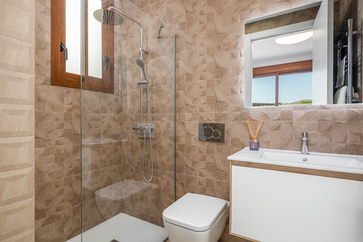 Villa de obra nueva  en Vera, Almería a 200 metros de la playa .