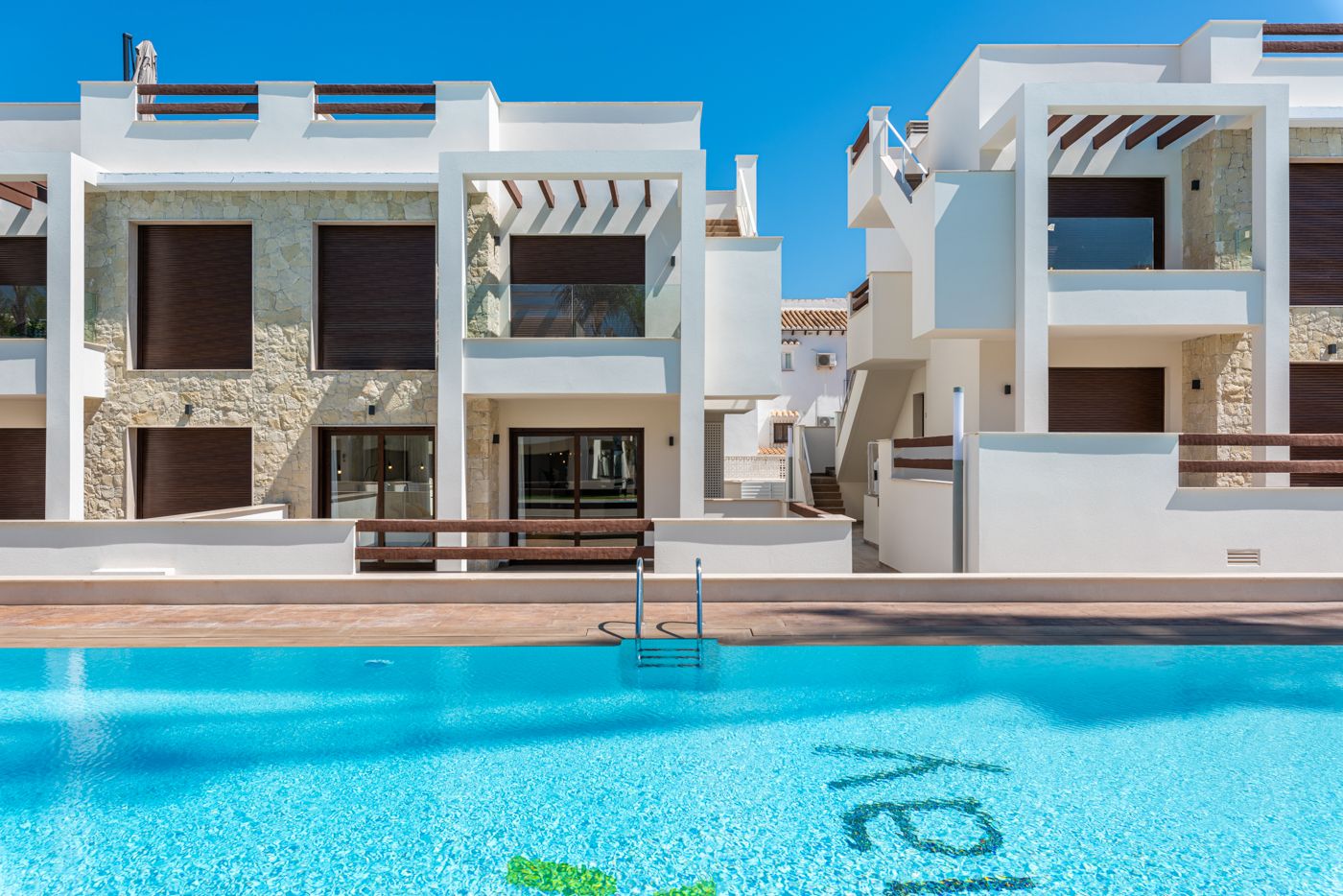 Bonito apartamento en planta baja .