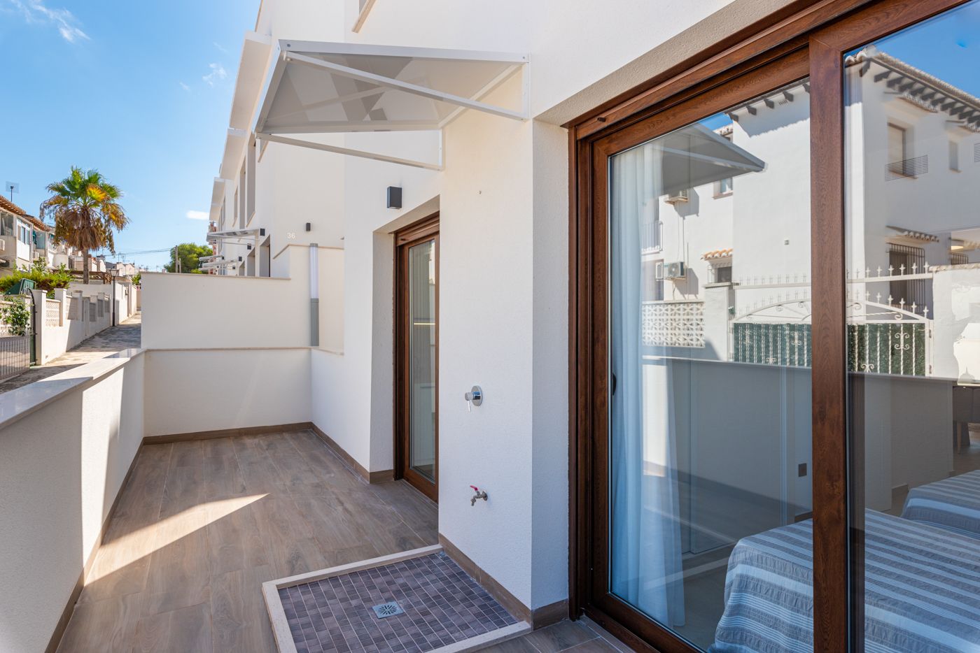 Bonito apartamento en planta baja .