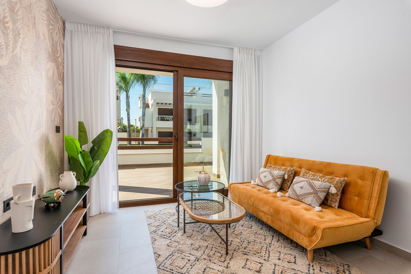 Bonito apartamento en planta baja .