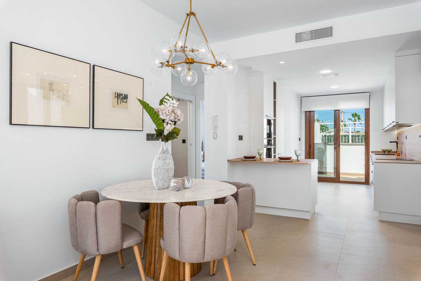 Bonito apartamento en planta baja .