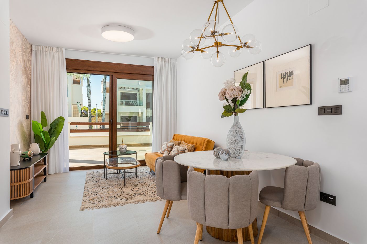 Bonito apartamento en planta baja .