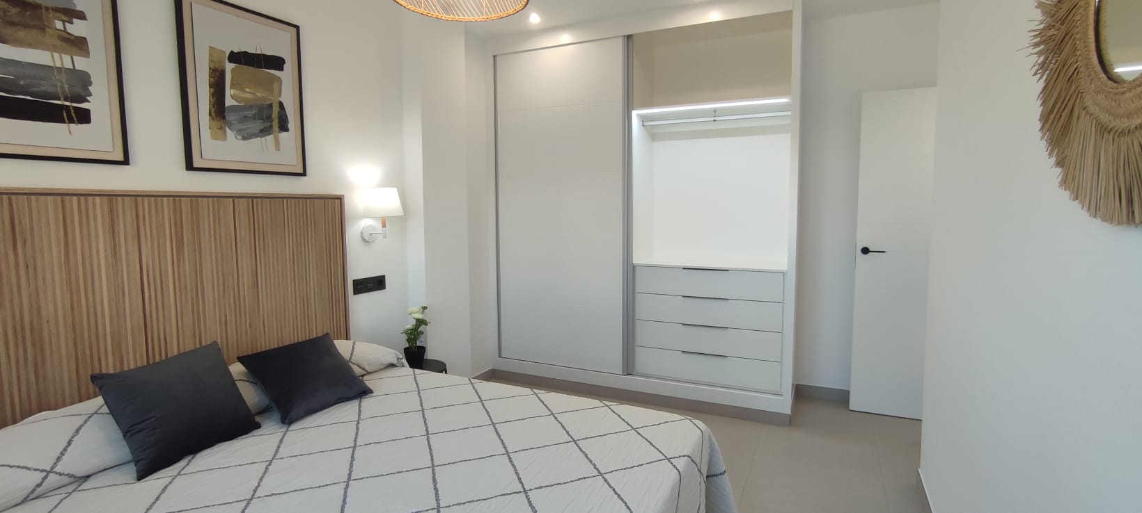Chalet en venta con 3 dormitorios y piscina privada en Cartagena