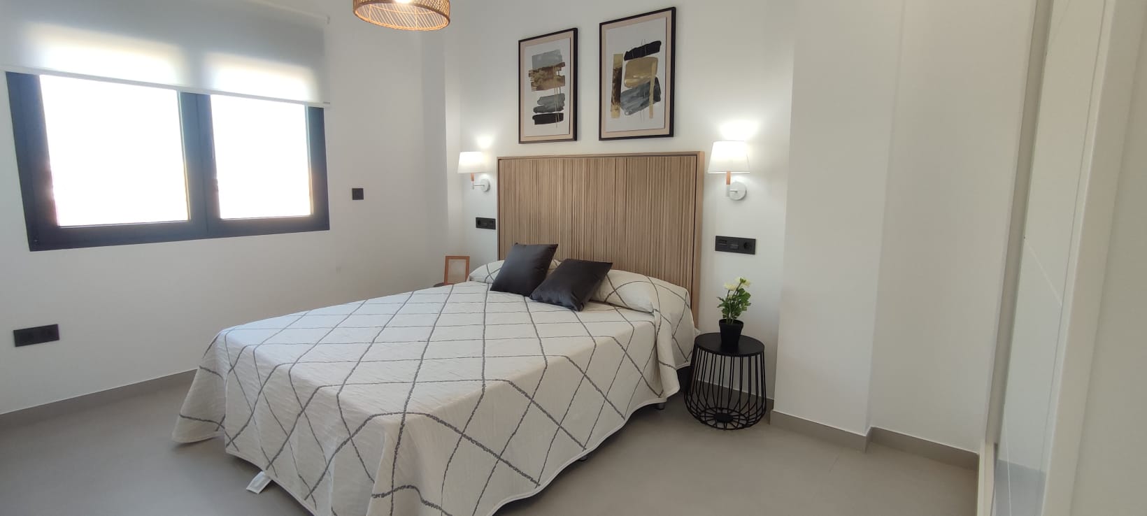 Chalet en venta con 3 dormitorios y piscina privada en Cartagena