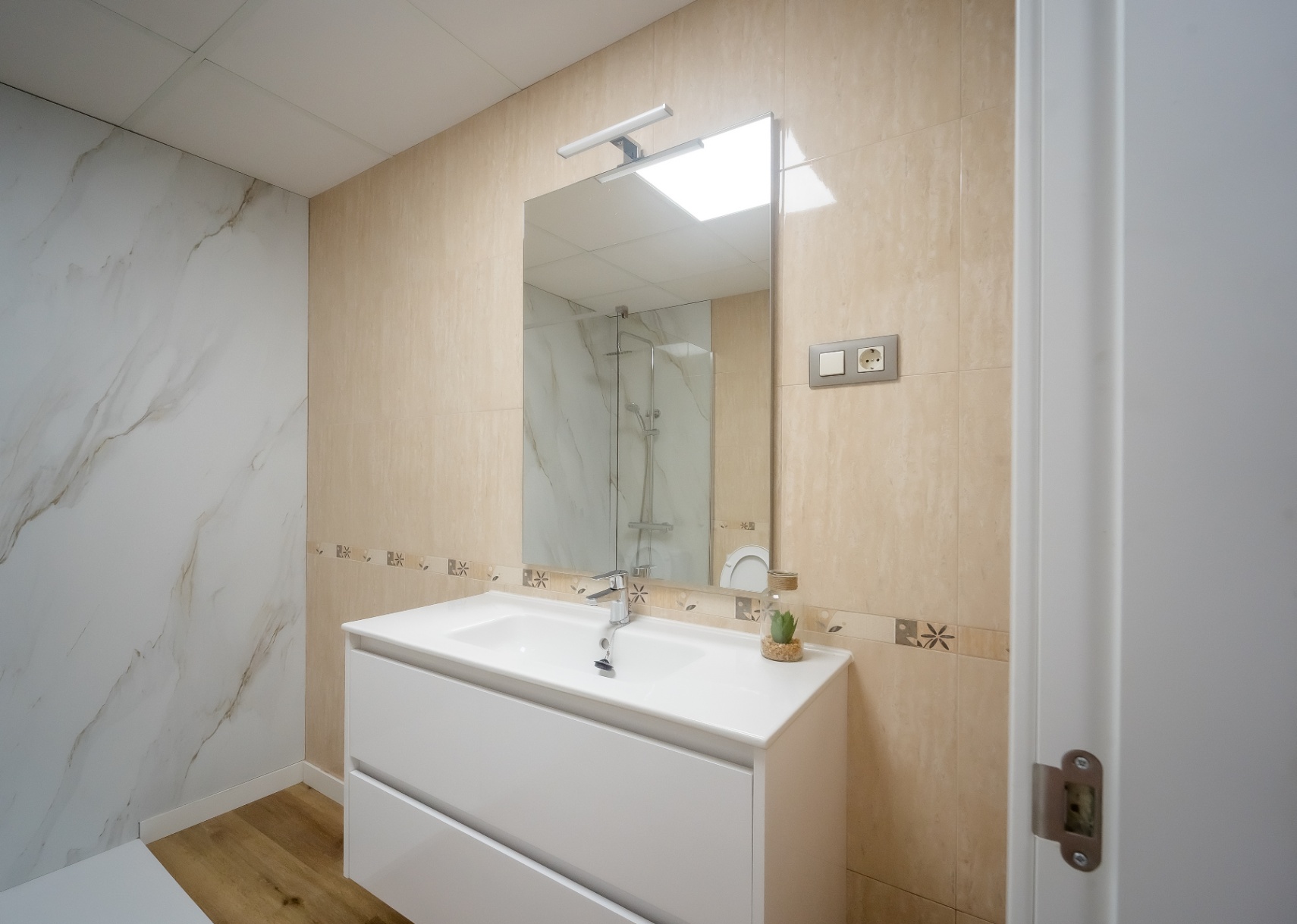 Apartamentos de 2 Dormitorios en Herrerias ( Almeria ) a solo 5 Minutos de la Playa. Fecha de Entrega 01/2026!!!!