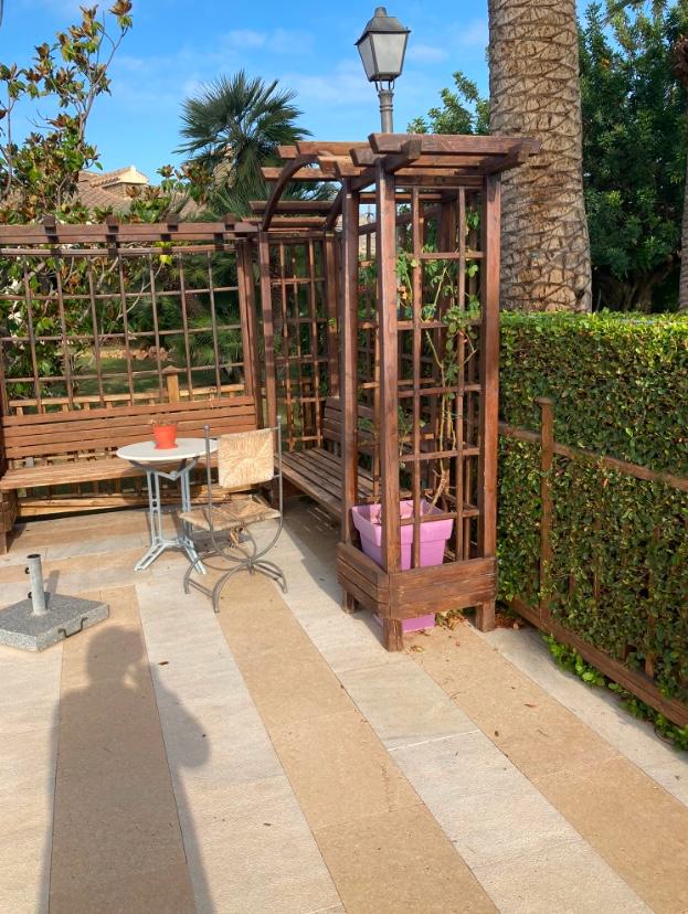 Fabulosa Villa con 8 Dormitorios a 20 Minutos de la Playa
