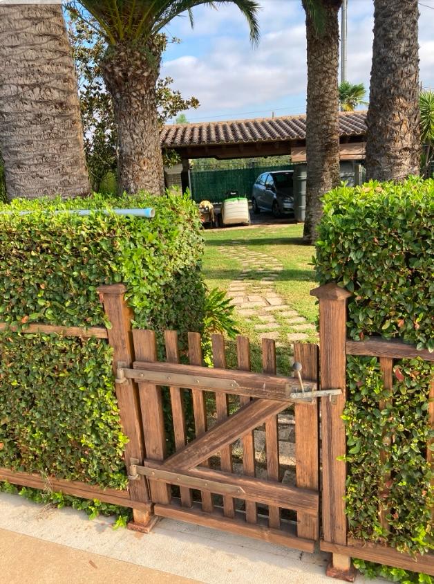 Fabulosa Villa con 8 Dormitorios a 20 Minutos de la Playa