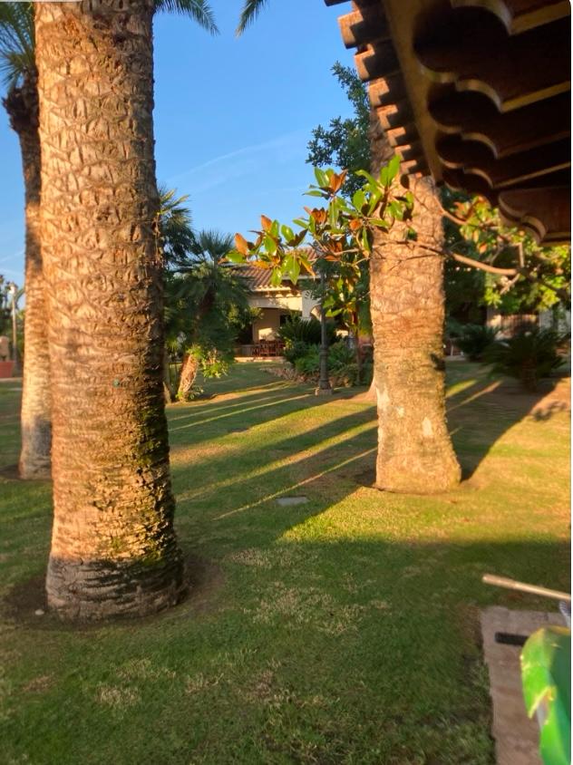 Fabulosa Villa con 8 Dormitorios a 20 Minutos de la Playa