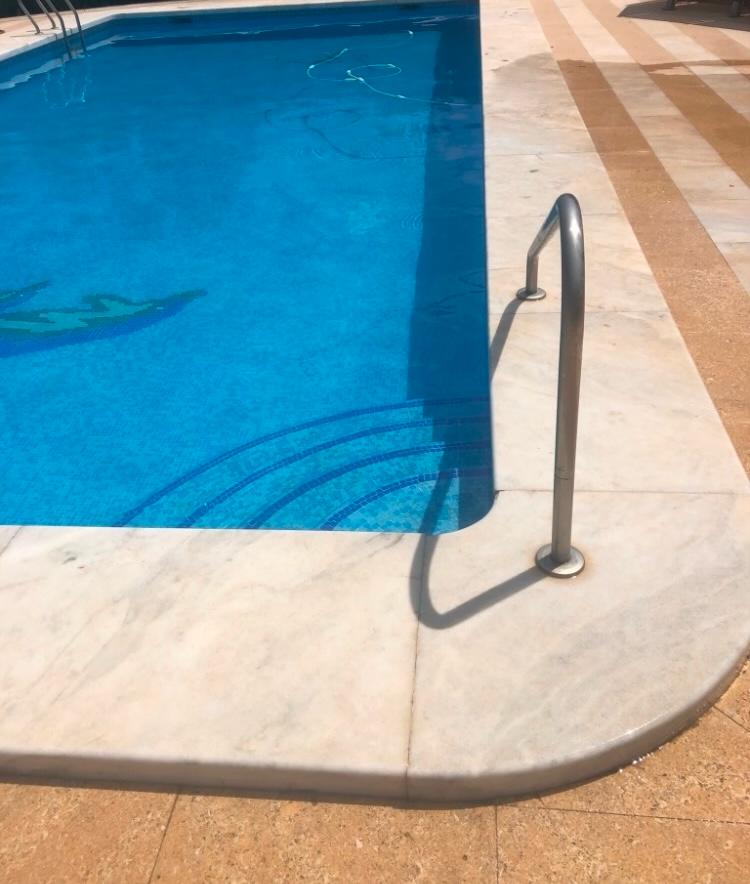 Fabulosa Villa con 8 Dormitorios a 20 Minutos de la Playa