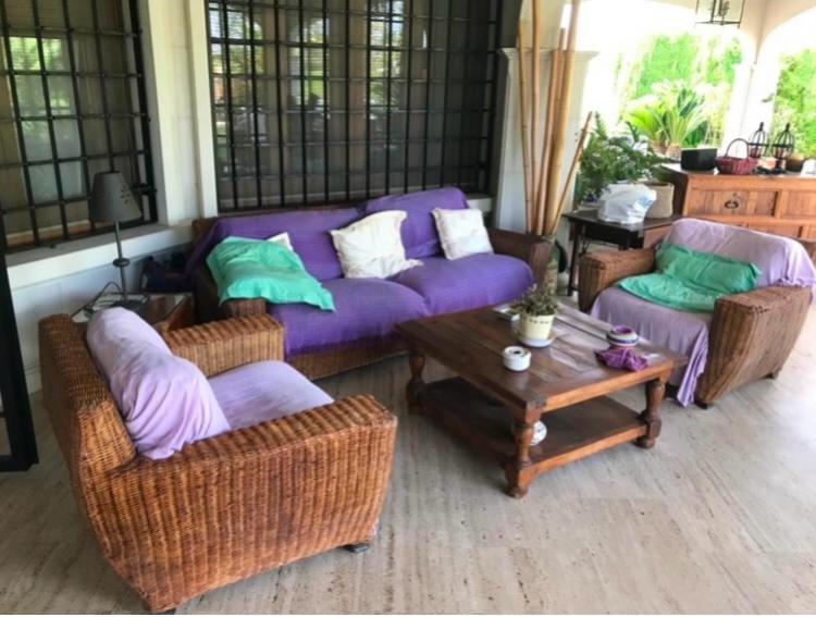 Fabulosa Villa con 8 Dormitorios a 20 Minutos de la Playa