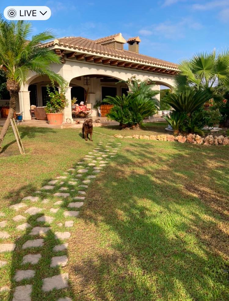 Fabulosa Villa con 8 Dormitorios a 20 Minutos de la Playa