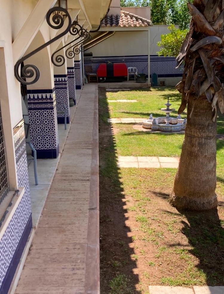 Fabulosa Villa con 8 Dormitorios a 20 Minutos de la Playa