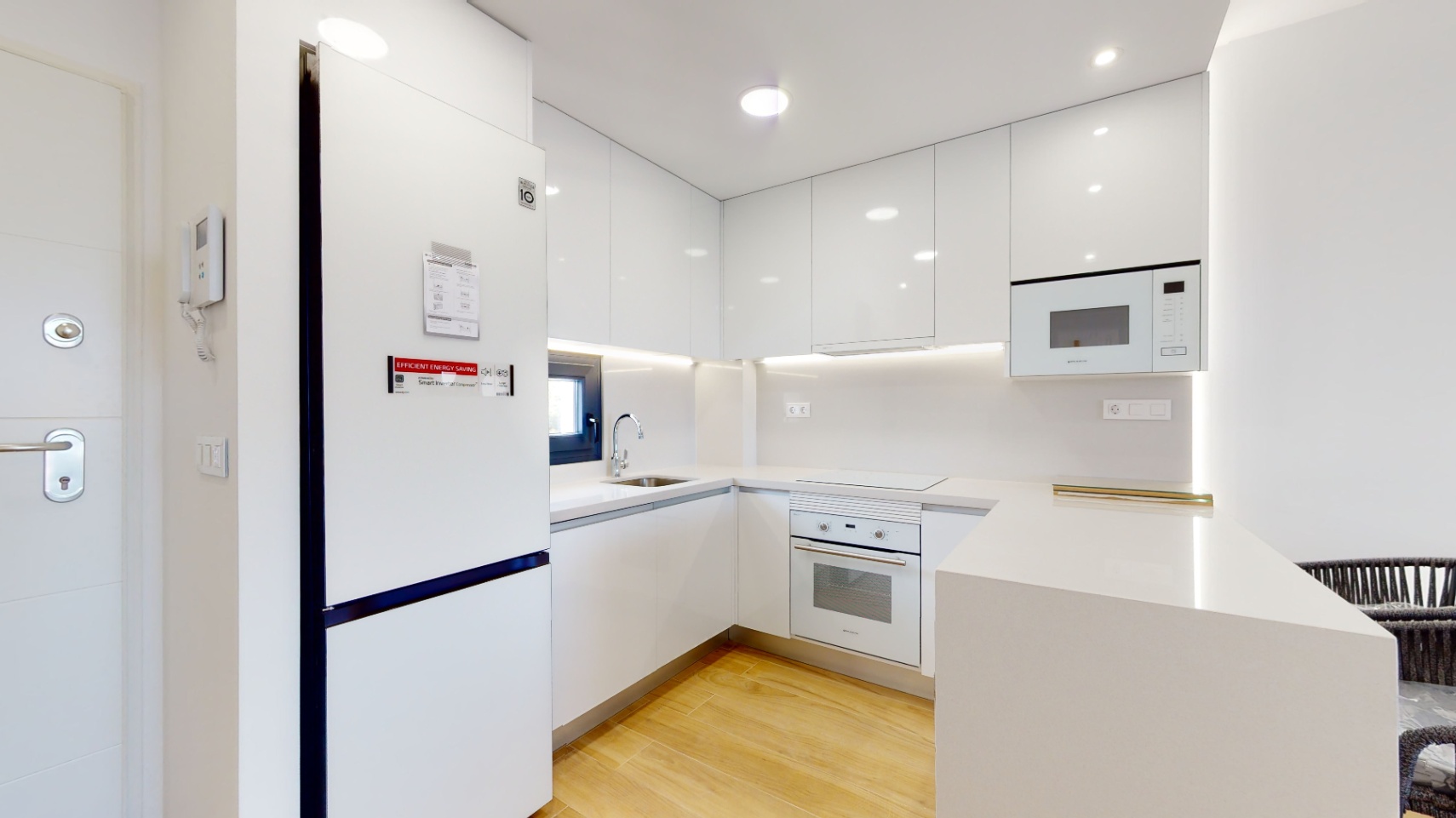 Bungalows de lujo en Torrevieja con 2 dormitorios y 2 baños. Ultimas dos Viviendas. Entrega Sept. 2026