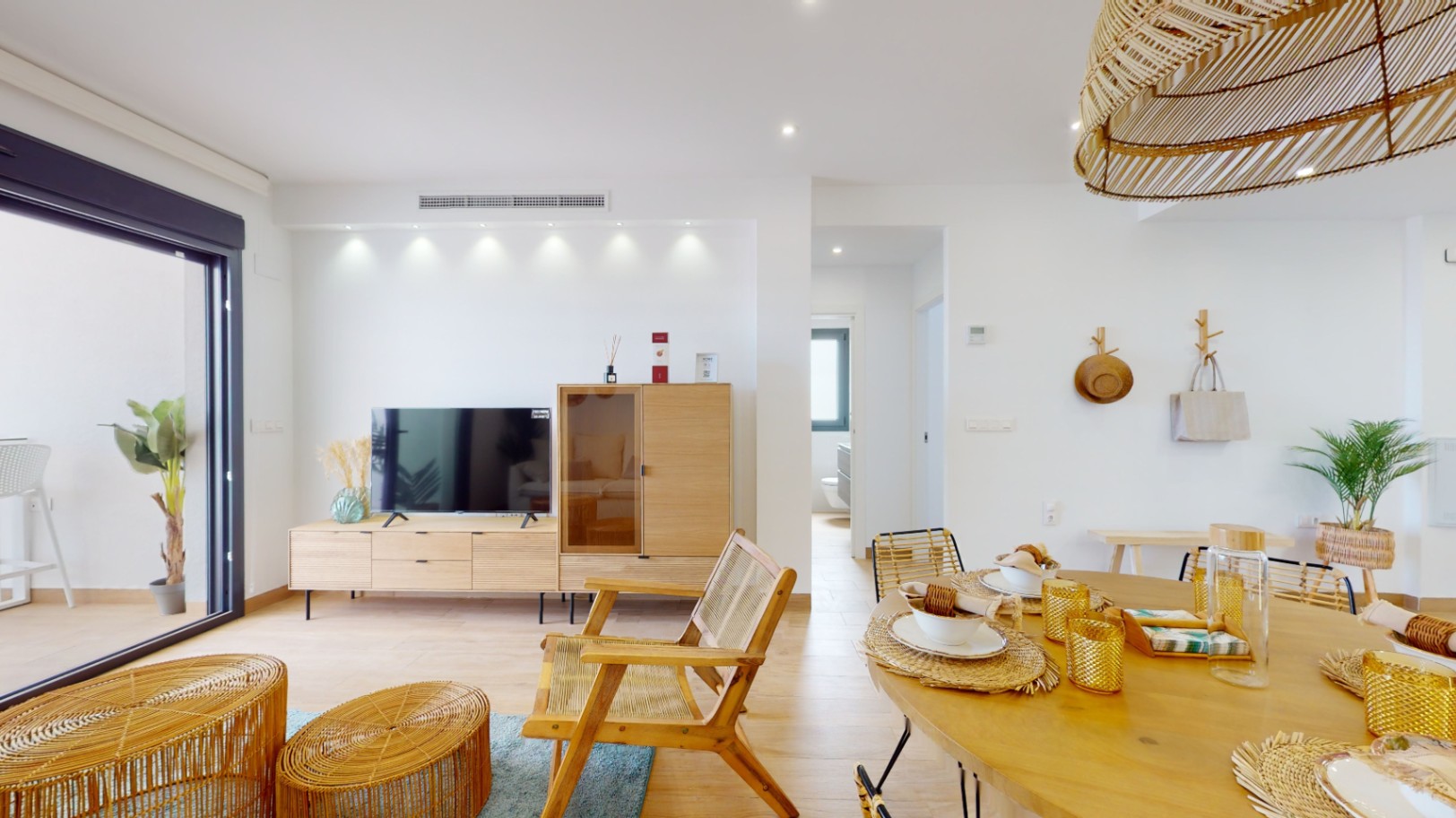 Bungalows de lujo en Torrevieja con 2 dormitorios y 2 baños. Ultimas dos Viviendas. Entrega Sept. 2026