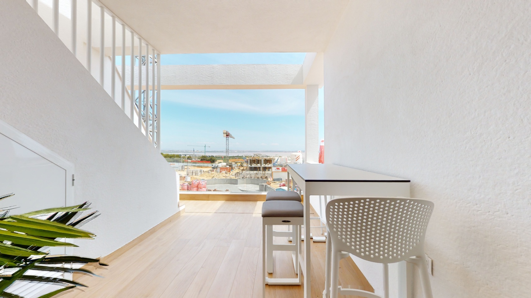 Bungalows de lujo en Torrevieja con 2 dormitorios y 2 baños. Ultimas dos Viviendas. Entrega Sept. 2026
